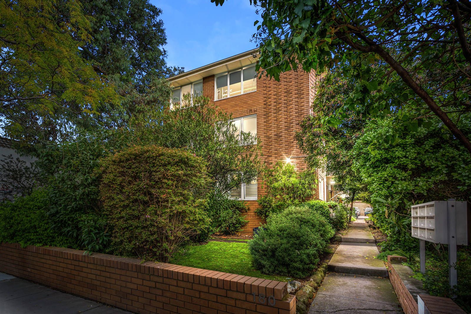5-180-riversdale-road-hawthorn